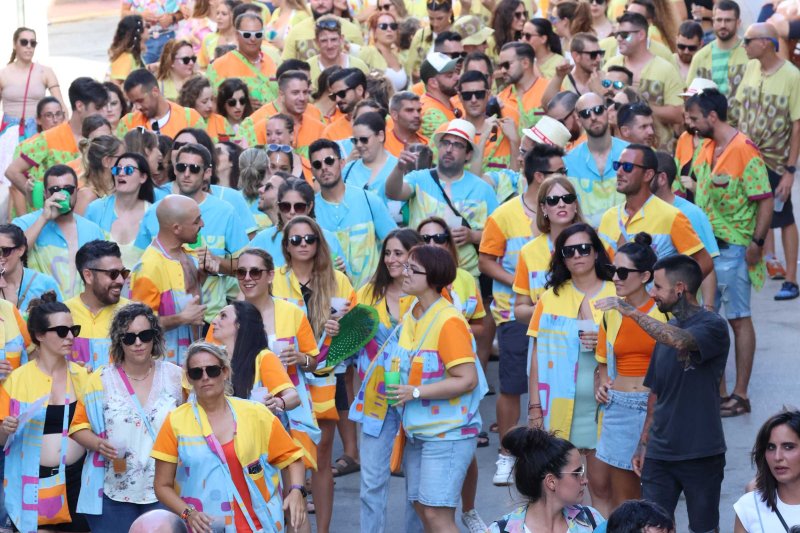 Galeria de fotos (no oficials) del Dia de les Quintades a Pedreguer Galeria de fotos (no oficials) del Dia de les Quintades a Pedreguer